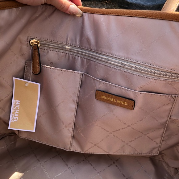 2019 Spring Michael Kors Het Set Travel Tote - Picture 4 of 7